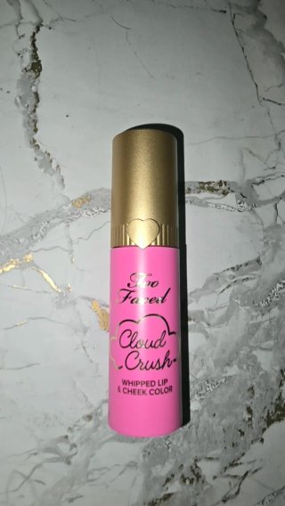 Too Faced Cloud Crush Labial y Colorete
