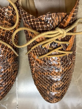 Zapatos Bimba y Lola serpiente