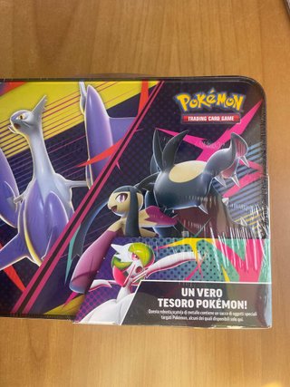 Pokemon Collector Chest Lucario Gardevoir Sealed