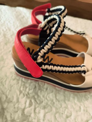 Sandalias Menbur Rojas y Blancas