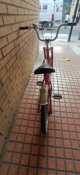 Bicicleta Motoretta Roja