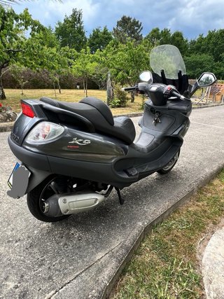 Piaggio K9 Maxi Scooter Gris