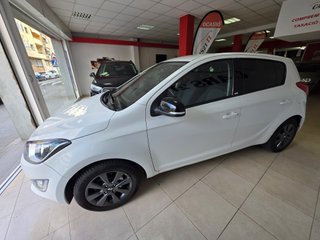 Hyundai i20 2014 con 126.000Km IMPECABLE!!!