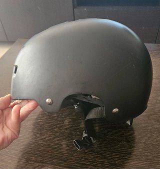 Casco patinete GES negro