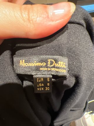 Vestido negro con lazo