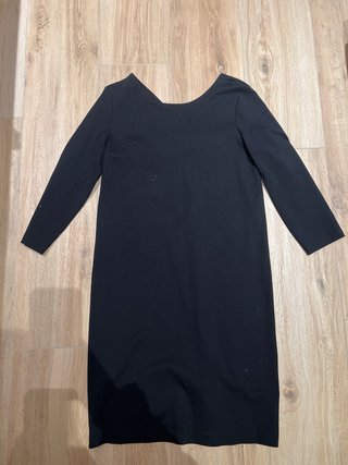 Vestido negro con lazo