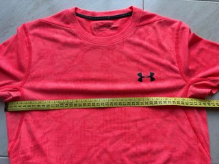Remera Under Armour heat-gear talle S