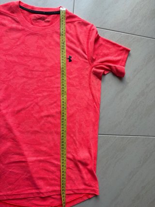 Remera Under Armour heat-gear talle S