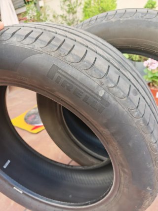 2x Pirelli R19
