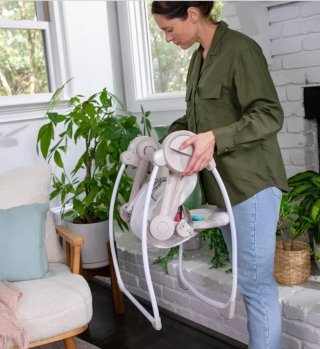 Ingenuity COZY KINGDOM Columpio Plegable