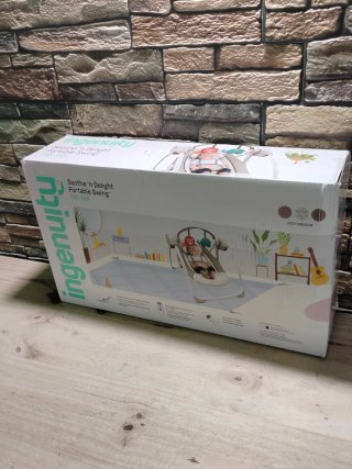 Ingenuity COZY KINGDOM Columpio Plegable