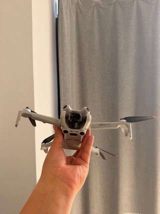 DJI Mini 4 Pro Fly More Combo