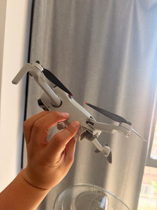 DJI Mini 4 Pro Fly More Combo