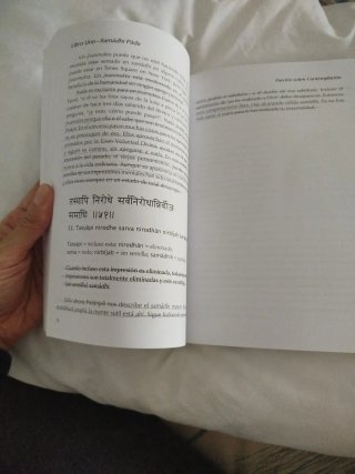 Los Yoga Sutras De Patanjali: Traduccion Y Come...