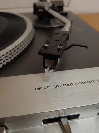 Tocadiscos Mitsubishi DP-86A Direct Drive
