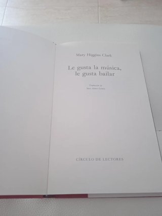 Libro " Le gusta la música, le gusta bailar".