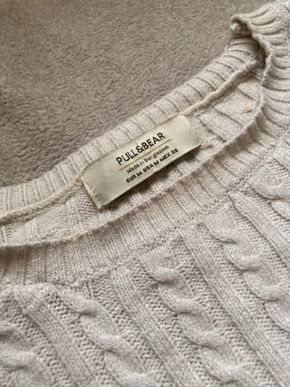 Jersey de lana trenzado Pull&Bear beige