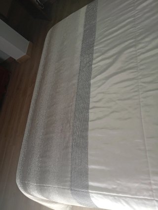 Edredón de invierno blanco y gris