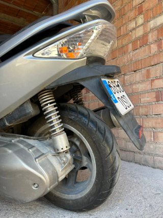 Kymco Xciting 500 Plata