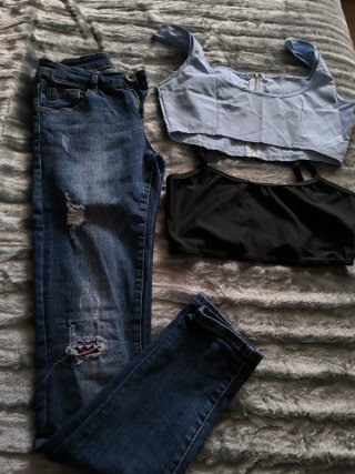 Lote vaquero y dos tops