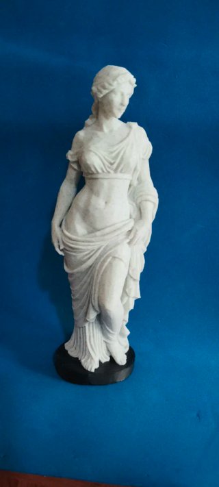 Estatua de mujer romana imitación mármol