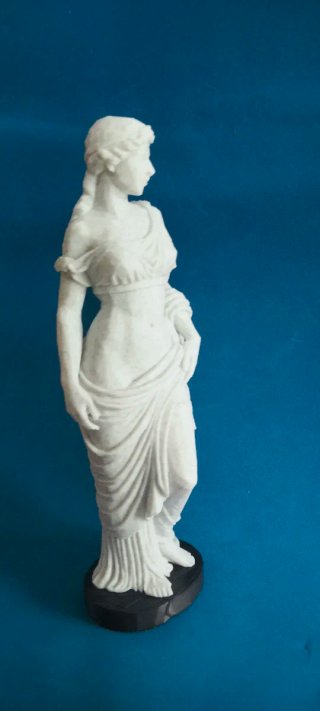 Estatua de mujer romana imitación mármol