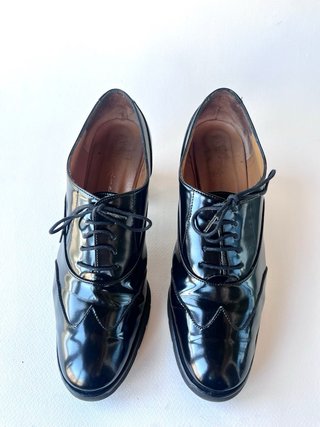Zapatos de tacón negros con cordones 39