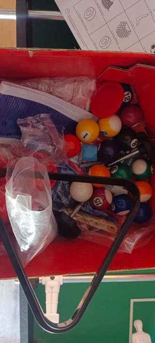 Futbolín y mesa de juegos 4 en 1