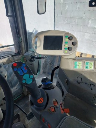 Tractor FENDT con puesto invertido