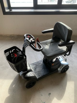 Scooter eléctrico movilidad reducida