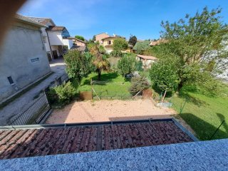 Casa cielo terra con ampio giardino