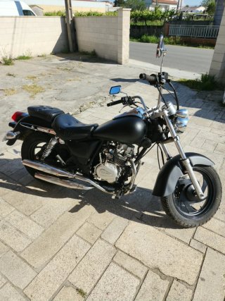 Moto Custom 125cc Negra