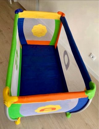 Cuna de viaje plegable
