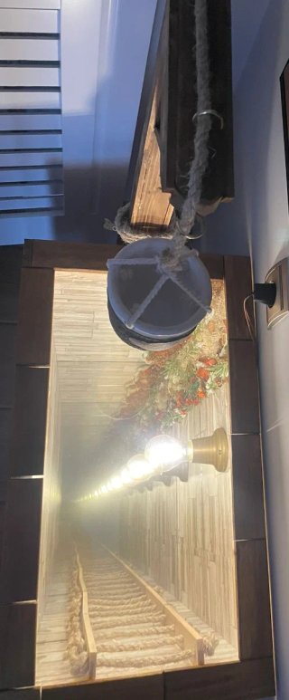 Mesa de decoración con luces