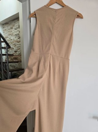 Mono beige elegante