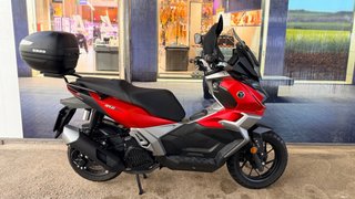 Moto Voge SR1 ADV 125cc - como nueva!