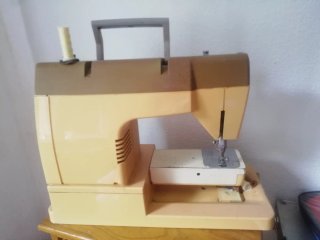 Máquina de coser Singer 7145