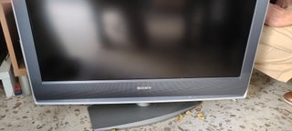 Sony Bravia 32" TV LCD (necesita TDT HD exterior)