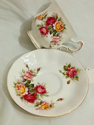 Juego Taza y Platillo Porcelana Inglesa Paragon