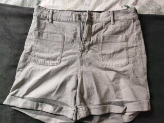 Pantalones cortos grises