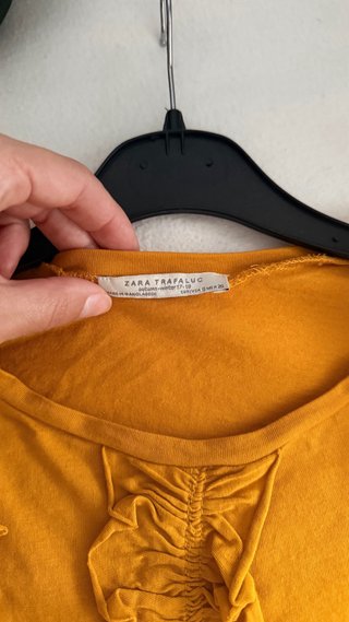 Camiseta Zara Mostaza Volantes Talla S