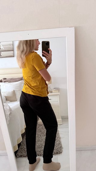 Camiseta Zara Mostaza Volantes Talla S