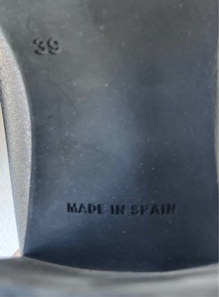 Zapatos de tacón negros con hebilla 39