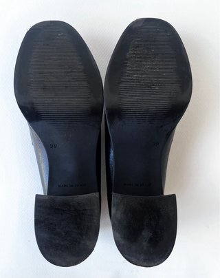 Zapatos de tacón negros con hebilla 39