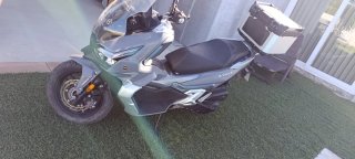 MH Motor VR10 125cc Maxi Scooter