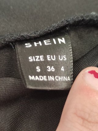 Pantalones negros con pedrería