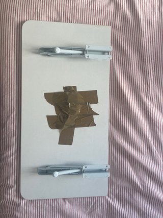 Mesa plegable de pared metálica