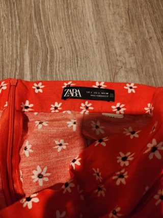 Falda pantalón Zara floral roja