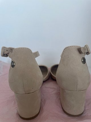 Zapato punta tacón