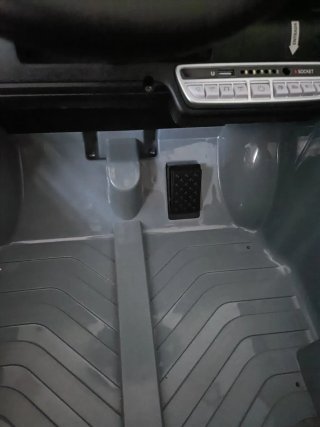 Coche teledirigido gris